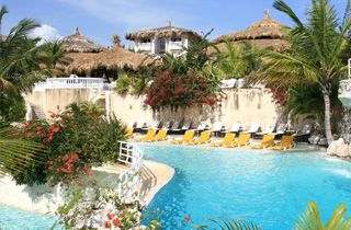 Hotel Be Live Carey Pool Hotel Be Live Carey Pool